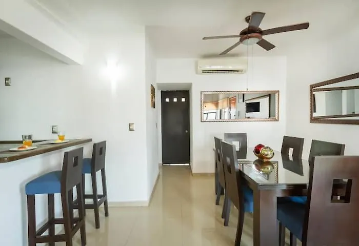 Colonial And 4th Floor * Playa del Carmen